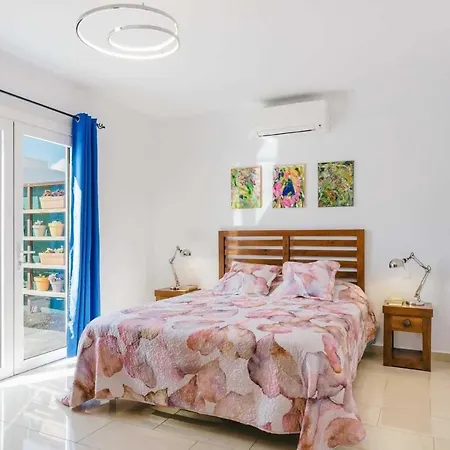Puerto Del Carmen Sleeps 6 Air Con Wifi Puerto del Carmen (Lanzarote)