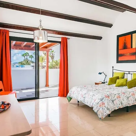 Puerto Del Carmen Sleeps 6 Air Con Wifi Puerto del Carmen (Lanzarote)